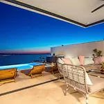Nano, 4 Bedrooms, Jacuzzi, Heated Pool, Sea Views, Pebble 850m Вилла