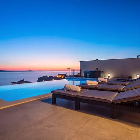 Nano, 4 Bedrooms, Jacuzzi, Heated Pool, Sea Views, Pebble 850m 빌라 *