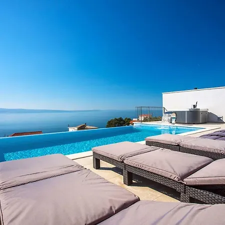 빌라 Nano, 4 Bedrooms, Jacuzzi, Heated Pool, Sea Views, Pebble 850m *