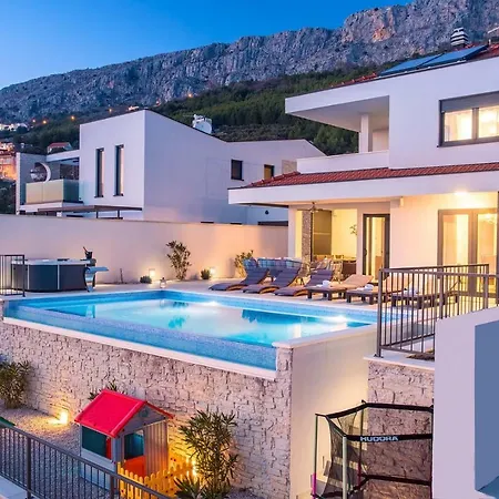 Nano, 4 Bedrooms, Jacuzzi, Heated Pool, Sea Views, Pebble 850m * 예세니체